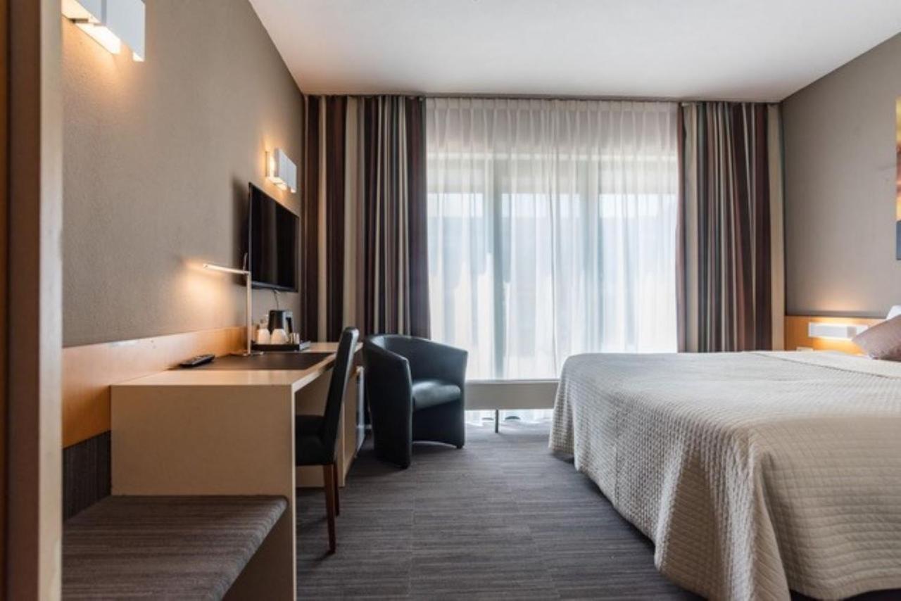 Hobbit Hotel Mechelen Eksteriør bilde